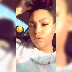 Meet your Posher, Dejanae